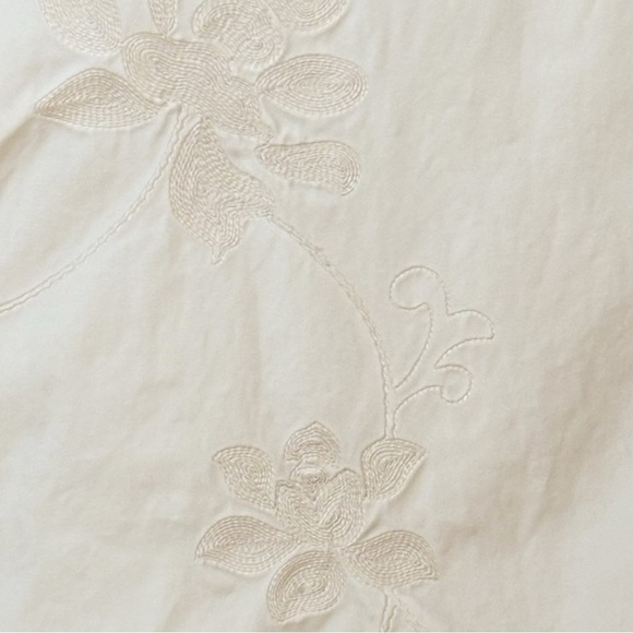 Talbots White Straight Cropped Pants With White Embroidered Flowers Women’s 14W - Picture 7 of 10